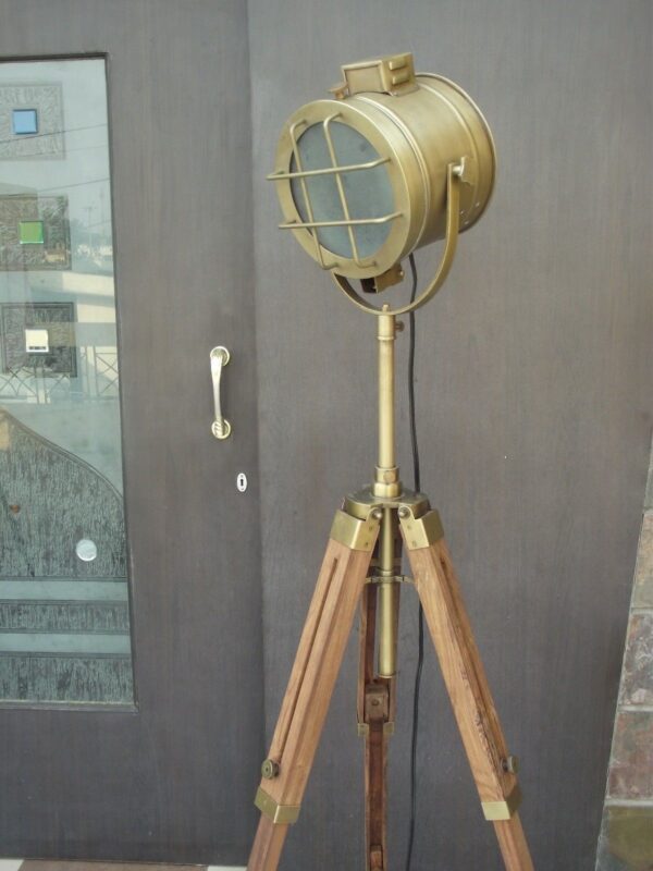 Natural Design Brass 3 Fold Searchlight Focus Floor Lamp Tripod