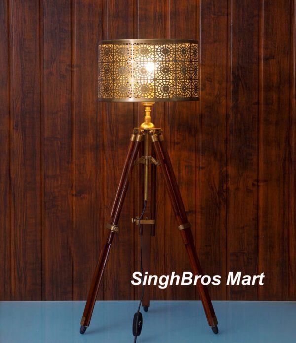 Collectable Vintage Tripod Table Lamp & Industrial Nautical Lamp Shade - Image 4